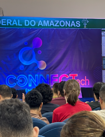 Grupo reunido no evento
